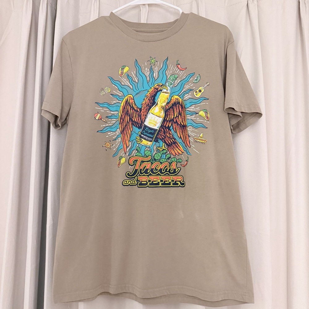 Graphic tee large tacos and beer